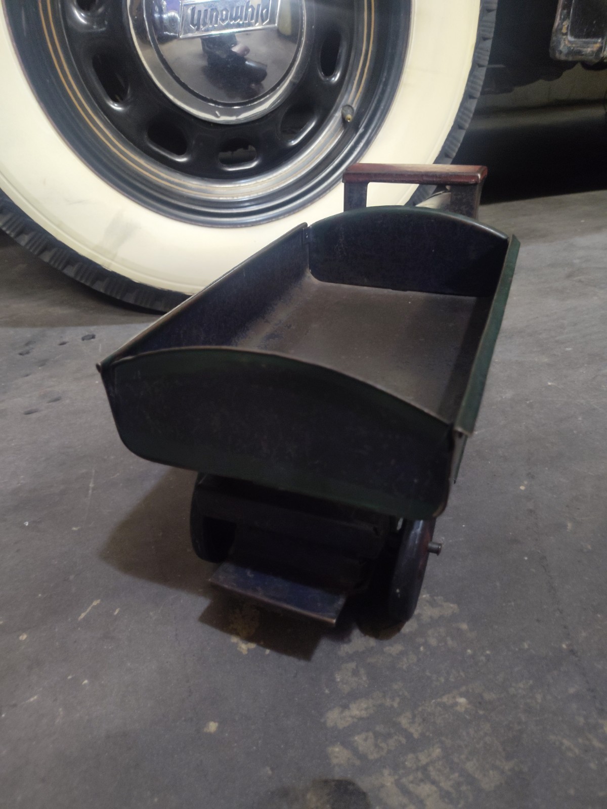 Vintage 1920s Turner Toys Pressed Steel Dump Truck Toy Original Paint C Cab