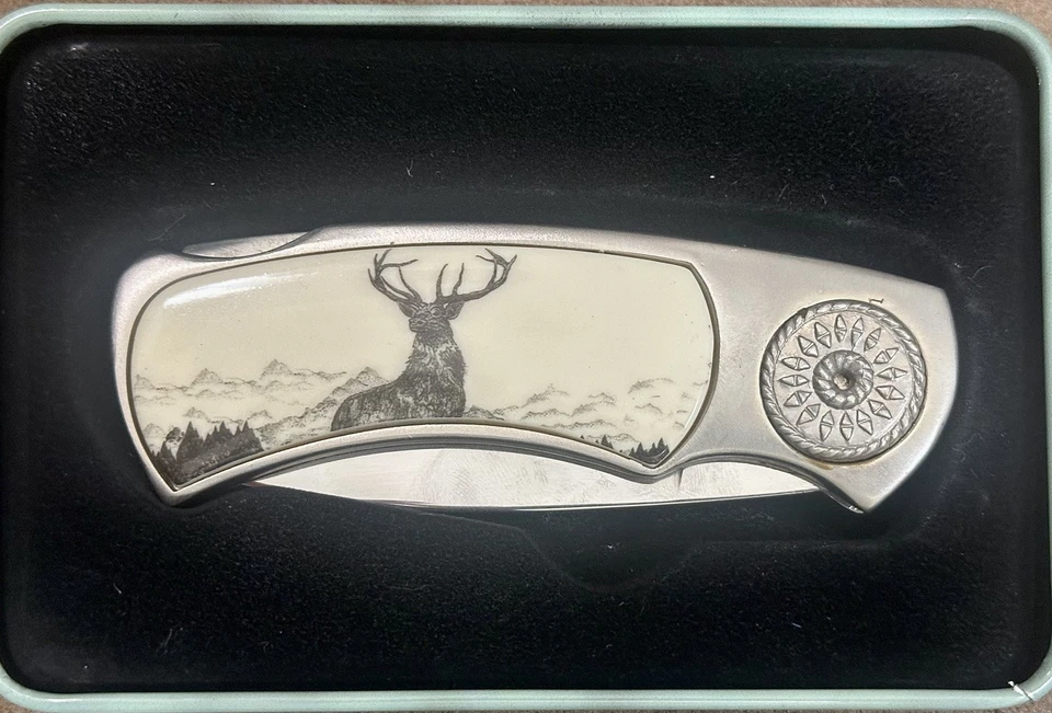Navaja de bolsillo Win nueva de colección, escena de ciervo. En estuche de hojalata. Foto 4 de 4