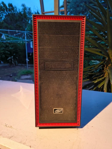 Intel Core i9 9900k Gaming PC Radeon RX580  32GB RAM SSD + 1TB