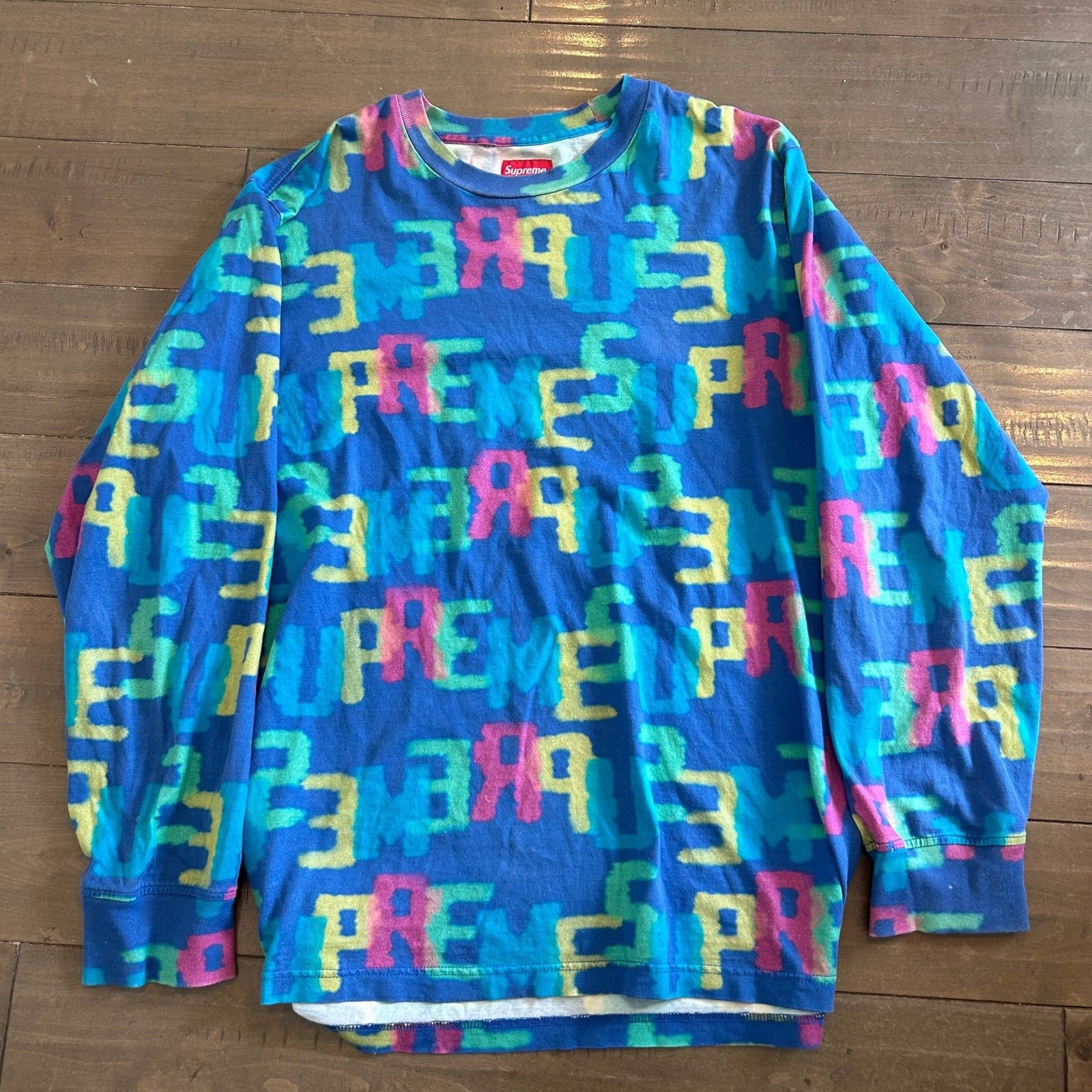 ALTRA Supreme Letters manica lunga taglia L fori mostrati