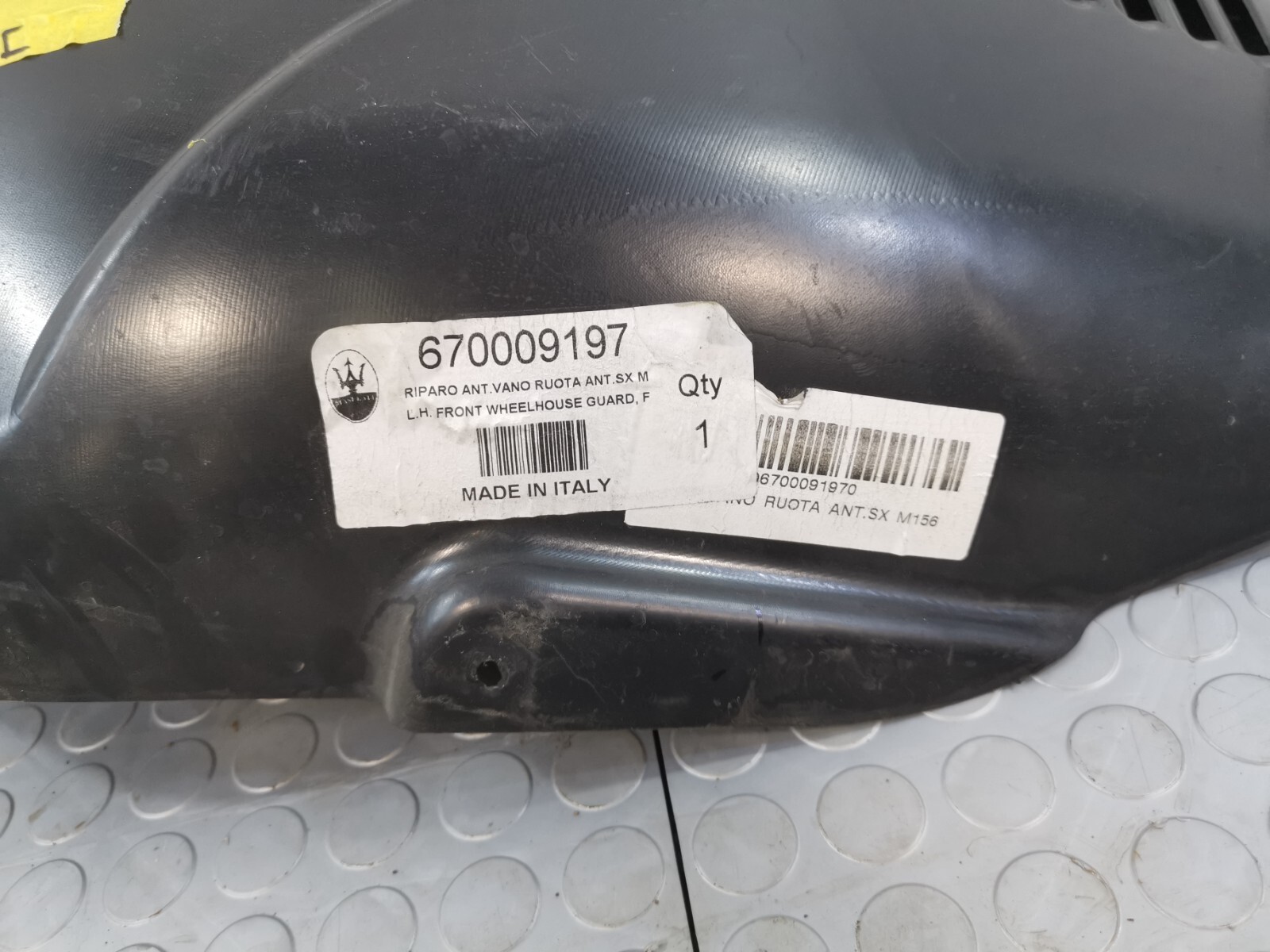 2013-2016 MASERATI QUATTROPORTE FRONT LEFT FENDER LINING SPLASH GUARD 670009197
