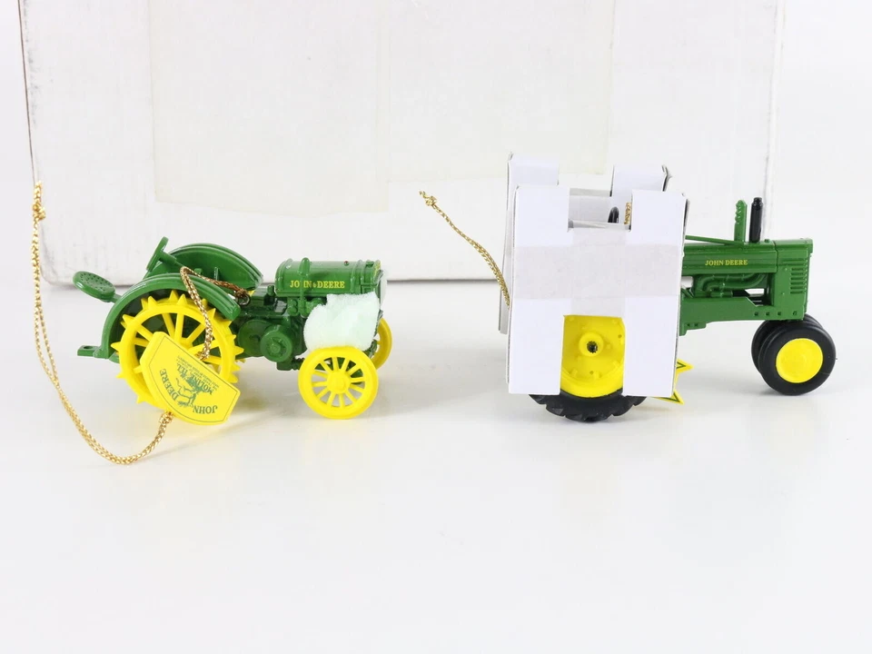 John Deere Tractor Ornaments Model D & Model A Danbury Mint 038-001/002 - Image 3 of 4