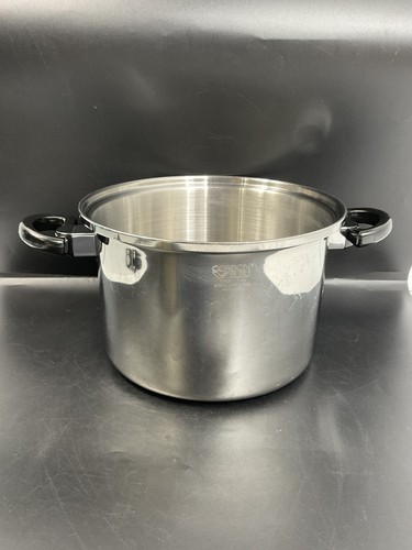 West Bend Cordon Bleu Temp Tone 7-Ply T304 Stainless Steel Stockpot w/ Lid - Picture 10 of 24
