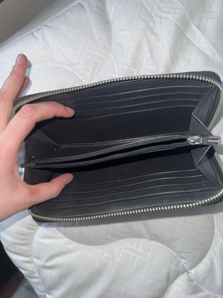 Carteira Coach New York xadrez/xadrez preta e branca com zíper ao redor acordeão tamanho completo - Imagem 3 de 3