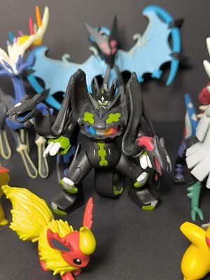 Pokemon Moncolle Set of 12pc Zacian, Zygarde, Groudon Figure F/S