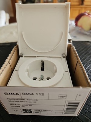 Gira 0454112