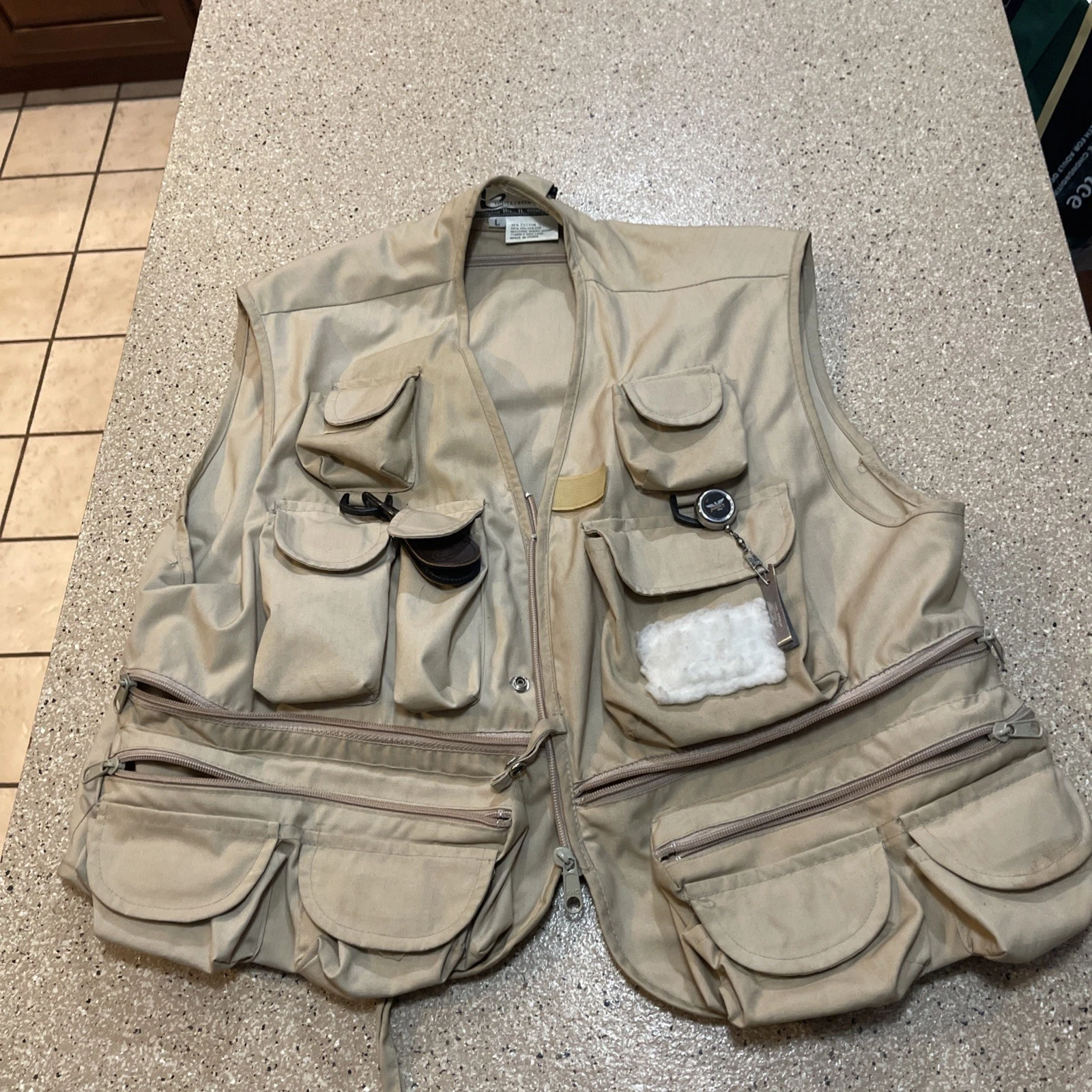 Timber Creek Fly Fishing Vest Mens L Multi Cargo Pockets w/ accessories
