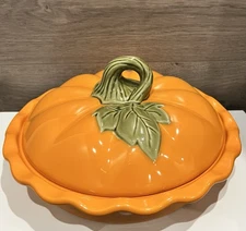 Celebrate It Ceramic Pumpkin Pie Dish w/Lid Oven Safe Dish: 11” Dia. Pie Size 9”