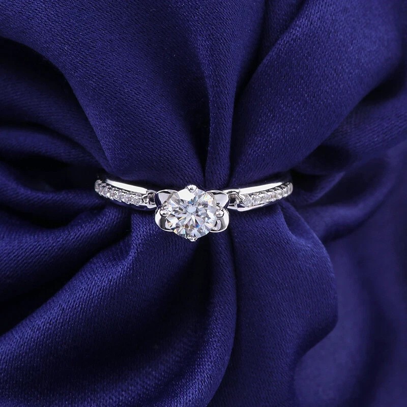 2Ct Round Cut Simulated Diamond Stunning Wedding Ring In 14k White Gold Plated