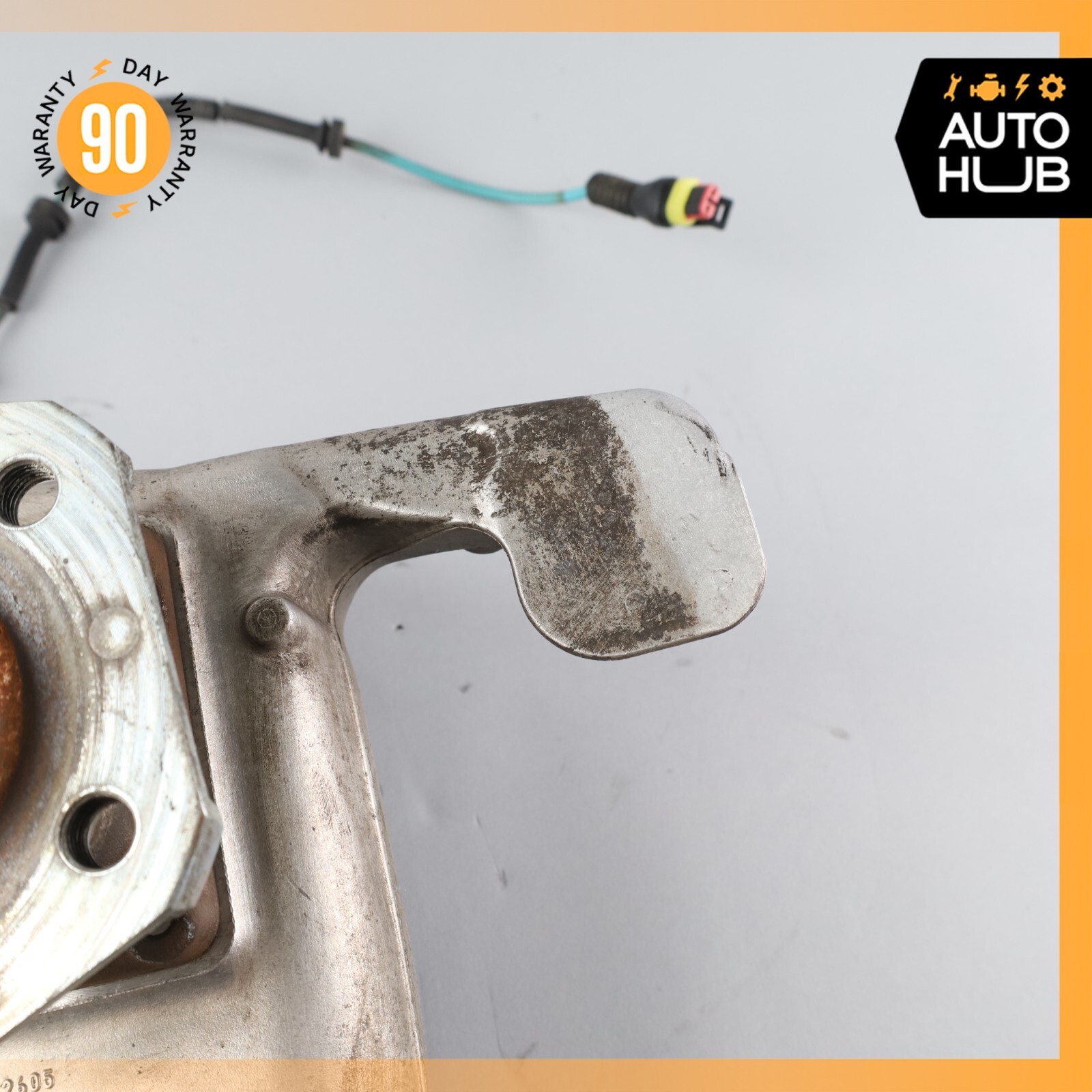 03-10 Maserati Quattroporte M139 Front Right Side Spindle Knuckle Hub OEM 72k