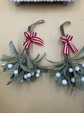 Frosted Artificial Mistletoe For Christmas Festive Mistletoe Garland Lot Of 2