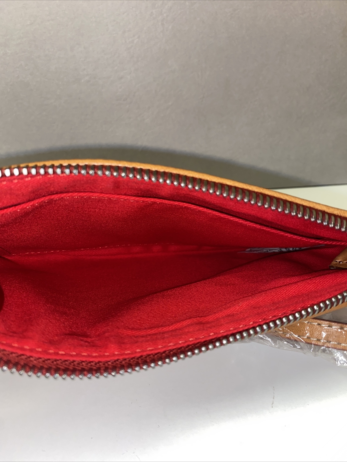 dooney and bourke pouch — image 4