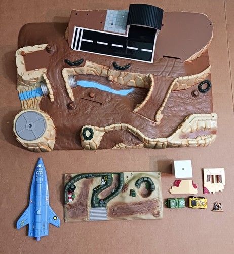 Micro Machines 1991 Galoob Wolf Ridge Incomplete w/extras - Picture 2 of 19