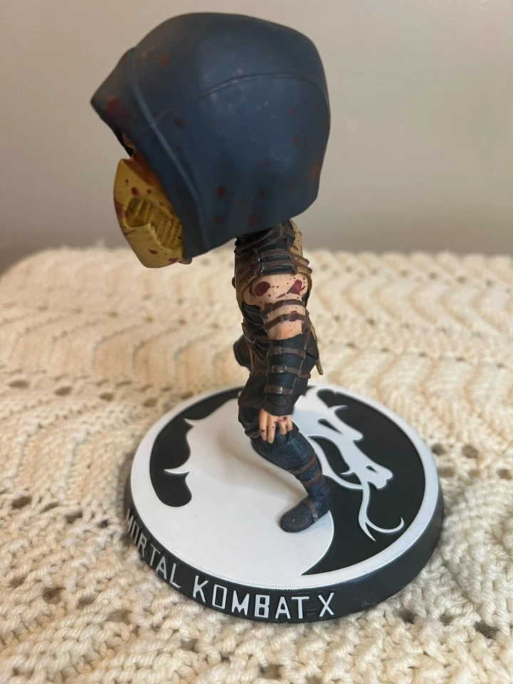 2016 Mortal Kombat X 6" Bobblehead Bloody Scorpion - Imagem 2 de 4