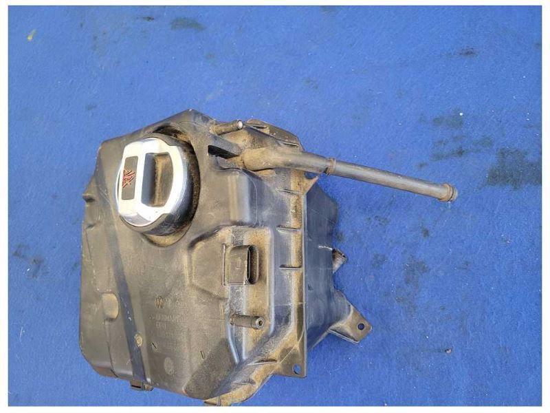 2014 Audi R8 V10 Coupe Coolant Overflow Tank Bottle Reservoir 2136
