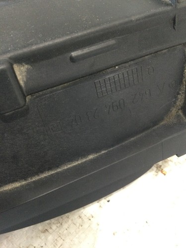 2014 Mercedes Benz GL350 Left Air Cleaner Filter Box OEM A6420942304 - Picture 7 of 8