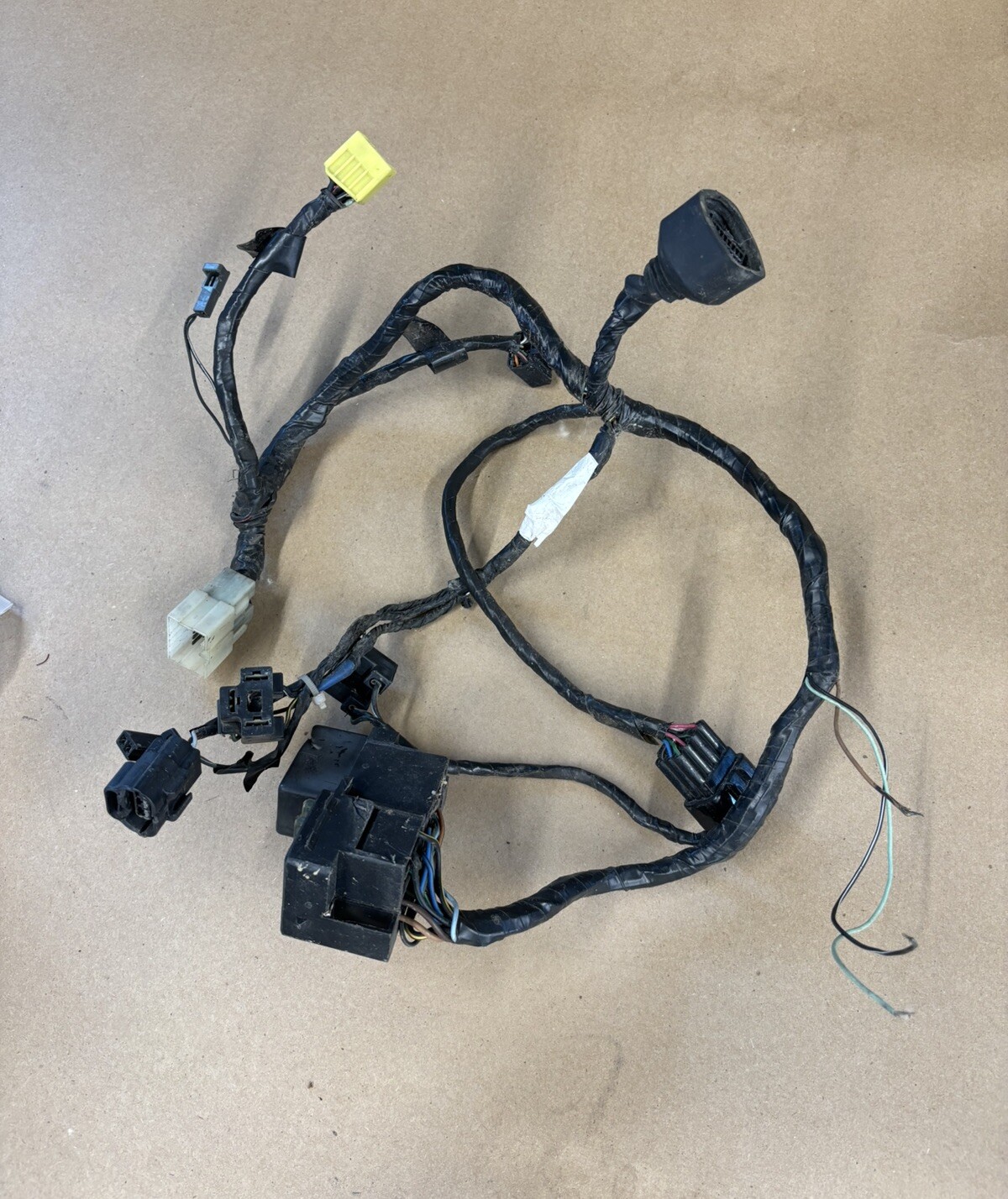 9703 TL1000R HEADLIGHT SPEEDO SPEEDOMETER HARNESS HEAD LIGHT FUSE BOX