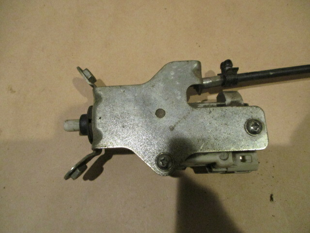 Ferrari 458 Italia - Fuel Door Opening Actuator & Cable   - P/N 69918500