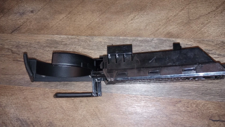 2004 BMW Z4 / E85 - Left /  Driver Side In-dash Cupholder 31366-0100 - Image 4 of 4