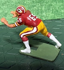 tudor electric football DAVE BUTZ  (Washington Redskins)