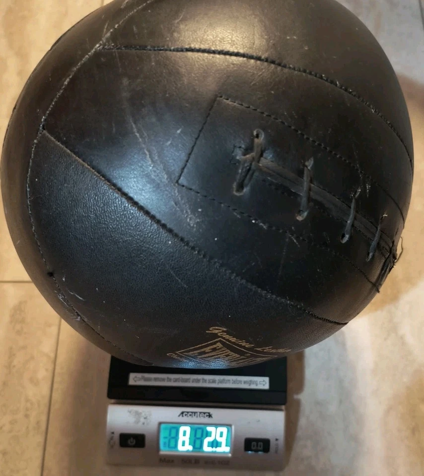 VTG Everlast Genuine Leather Medicine Ball 8 lbs - Choice of Champions Made USA - Image 2 of 4