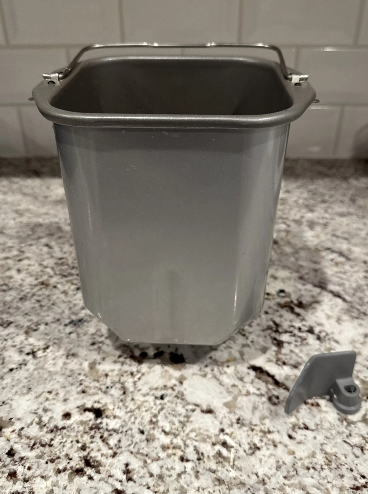 BREAD PAN W/ Paddle For The Breadman automatic bread maker model TR-700C
Opens in a new window or ta