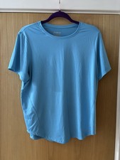 Workout bright blue athletic short-sleeve crew neck workout t-shirt  Size M