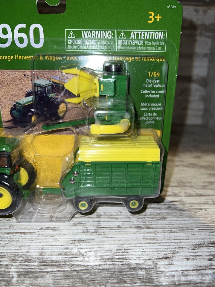 1/64 Scale John Deere 4960 Tractor with Forage Harvester & Wagon Set Ertl - Image 3 of 4