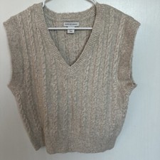 Cupcakes and Cashmere Sweater Vest Womens XS Cableknit Beige Cream V-Neck