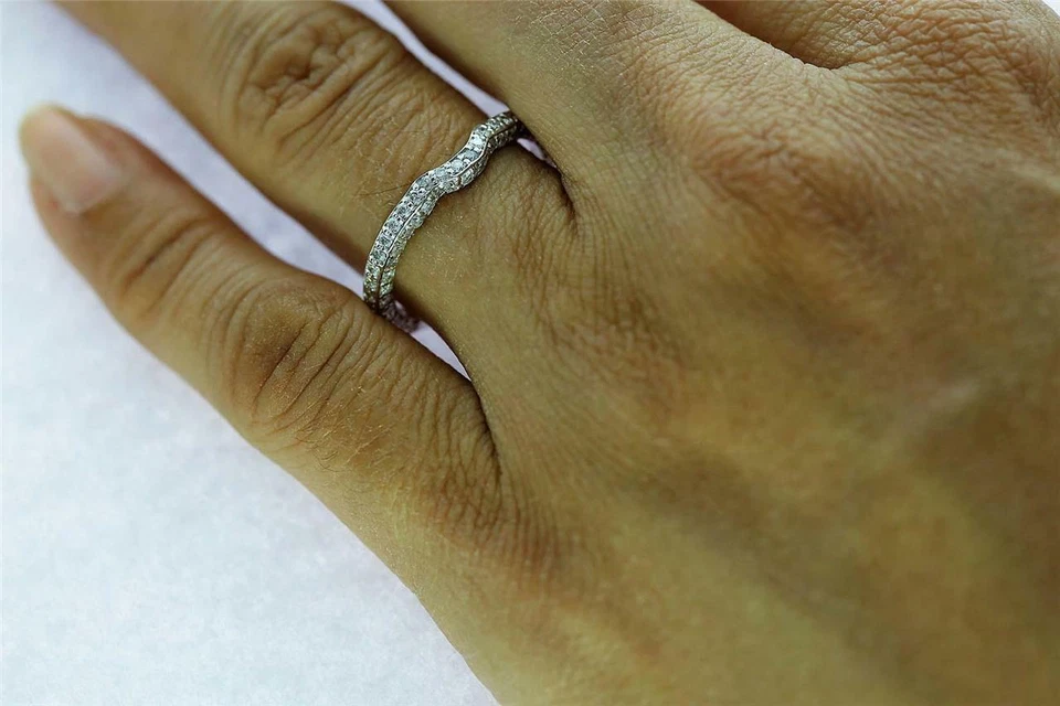 Anillo de aniversario de diamantes talla redonda I1 G 0,90 quilates conjunto de puntas de oro macizo de 14 quilates 2,10 mm Foto 2 de 4