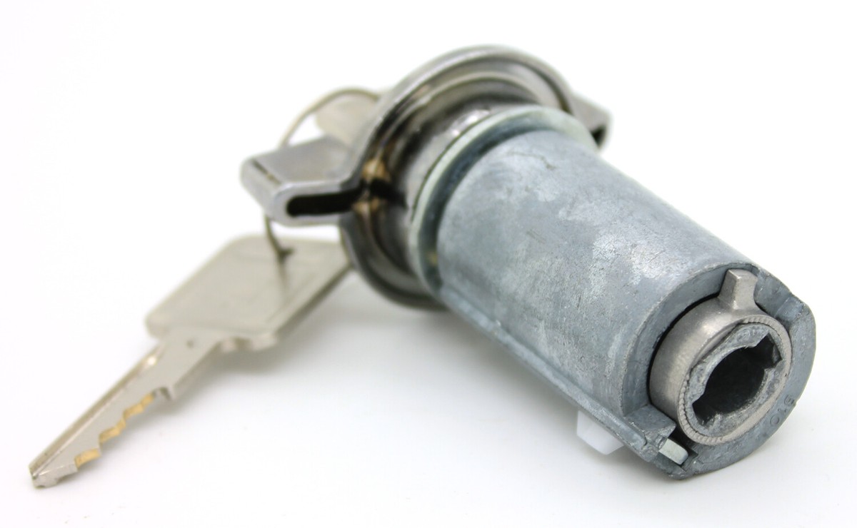 こじこじ NEW Strattec Ignition Lock Cylinder w/Keys FOR 76-95 JEEP CJ CJ5