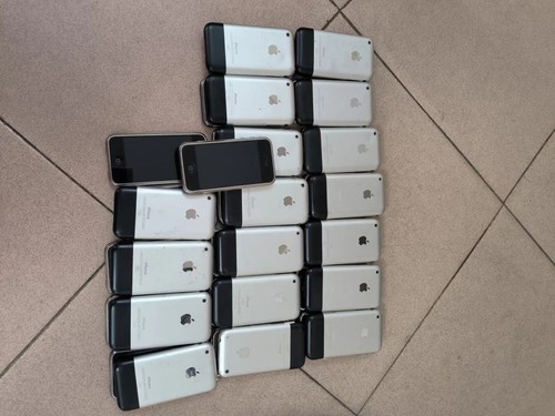 Apple iphone 2G 1st Generation 8GB Not working Collection or use parts - Picture 9 of 12