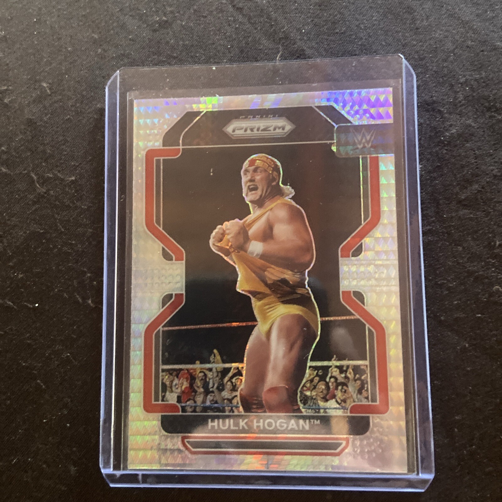 2022 Panini Prizm WWE - Hyper Prizm #195 Hulk Hogan
