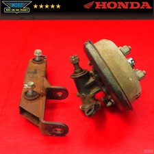 1986 HONDA FOURTRAX 200 TRX200SX FRONT LEFT STEERING KNUCKLE + BRAKE DRUM HUBS