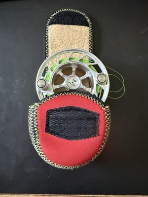 Hatch Finatic Polished Fly Spool 7+ Plus Green Clear Perfect condition w Backing