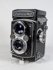 Yashica-Mat TLR Film Camera Lumaxar 80mm 3.5 + case + cap