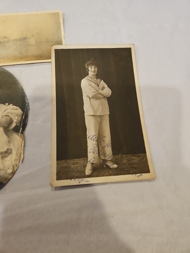 Antique Photo Album Book Metal Clasp With 11 Photos - Picture 11 of 24