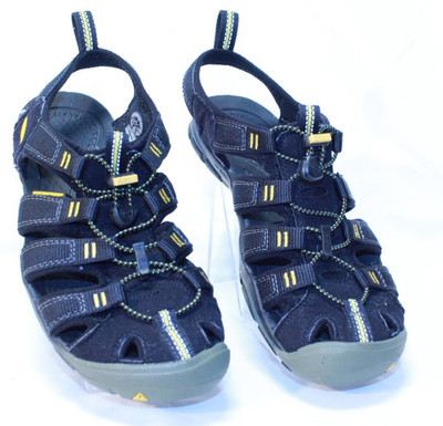 Keen Size 7 Black Clearwater CNX Waterproof Hiking Trail Water Sports Sandal