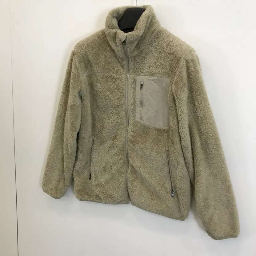 Uniqlo Beige Pognli Fleece Jacket L size thumbnail 2