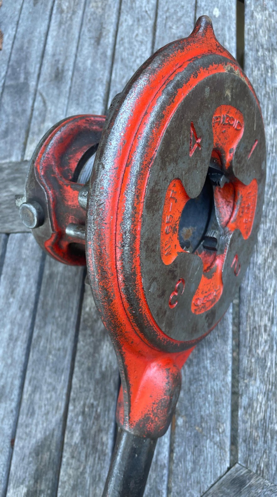 RIDGID 65 R ADJUSTABLE  1" TO 2" PIPE THREADER DIES 13" HANDLE 65-R 65R --nice--