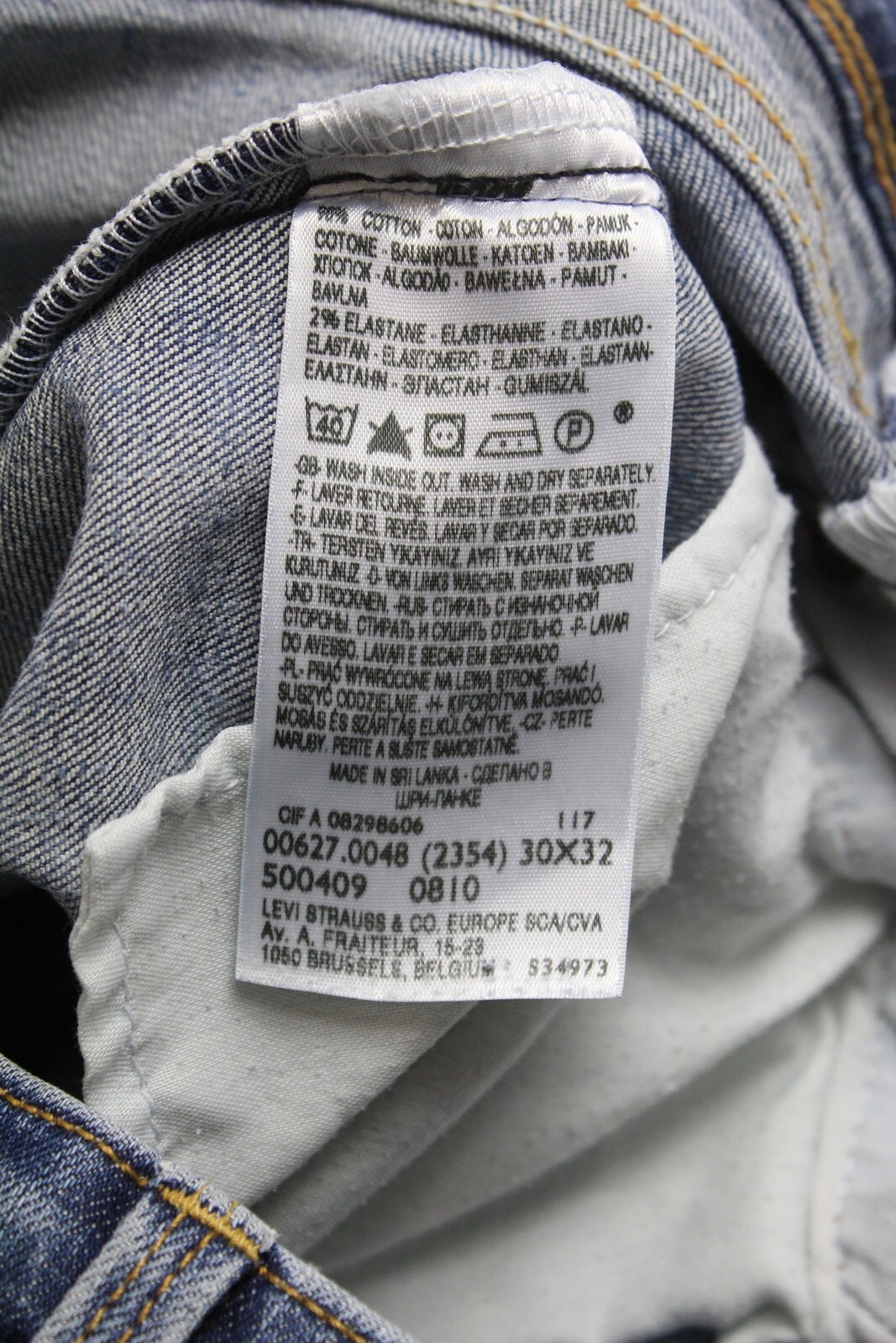 Levi's 627 Straight Fit Jeans Mens W30 L30 Whiskers Zip Fly Blue Distressed thumbnail 7