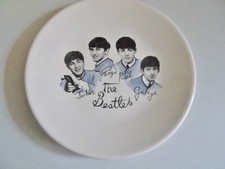 THE BEATLES ORIGINAL WASHINGTON POTTERY HANLEY ENGLAND WHITE BLUE PLATE ACE.
