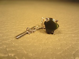 Authentic Vintage Green Assymetric Lucite White Gold Plated Tie Tac or Lapel Pin