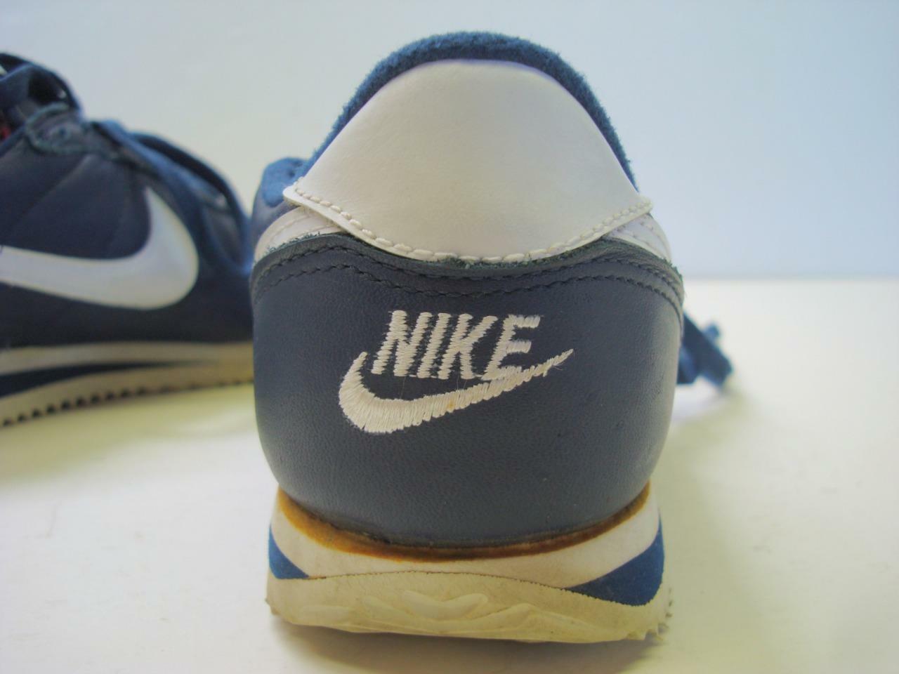 Vintage NIKE Sneakers Navy Blue + White 