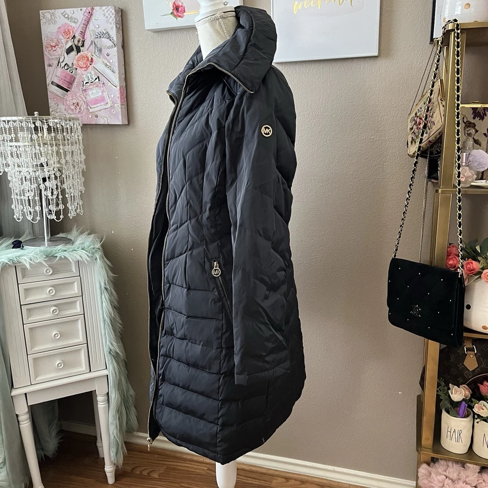 Женщин средний Michael Kors зимняя куртка темно-синий золотой выстеганный вниз длинный пуховик - Изображение 4 из 4