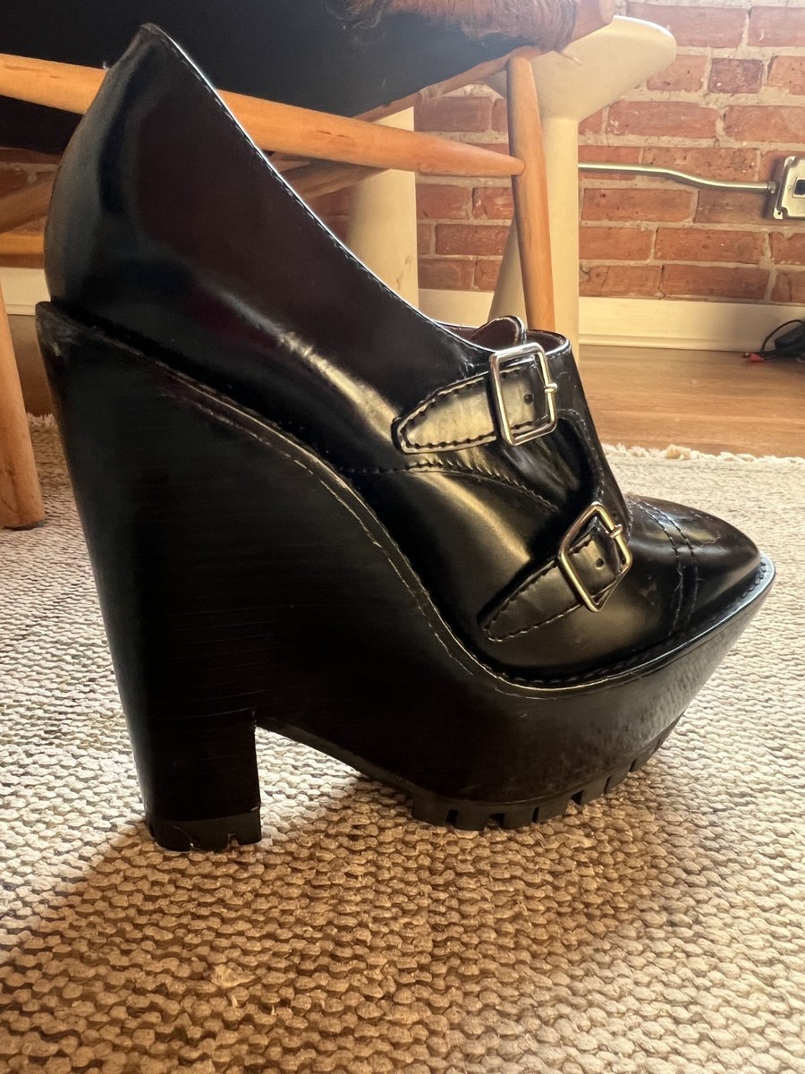 Burberry Prorsum Black Leather Platform Heels w/ Buckle  display picture 1