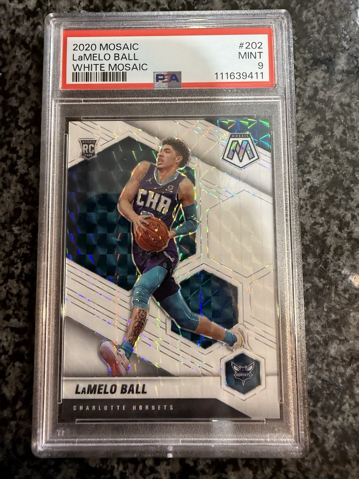 2020-21 PANINI MOSAIC WHITE MOSAIC #202 LAMELO BALL ROOKIE RC #/25 PSA 9 Mint
