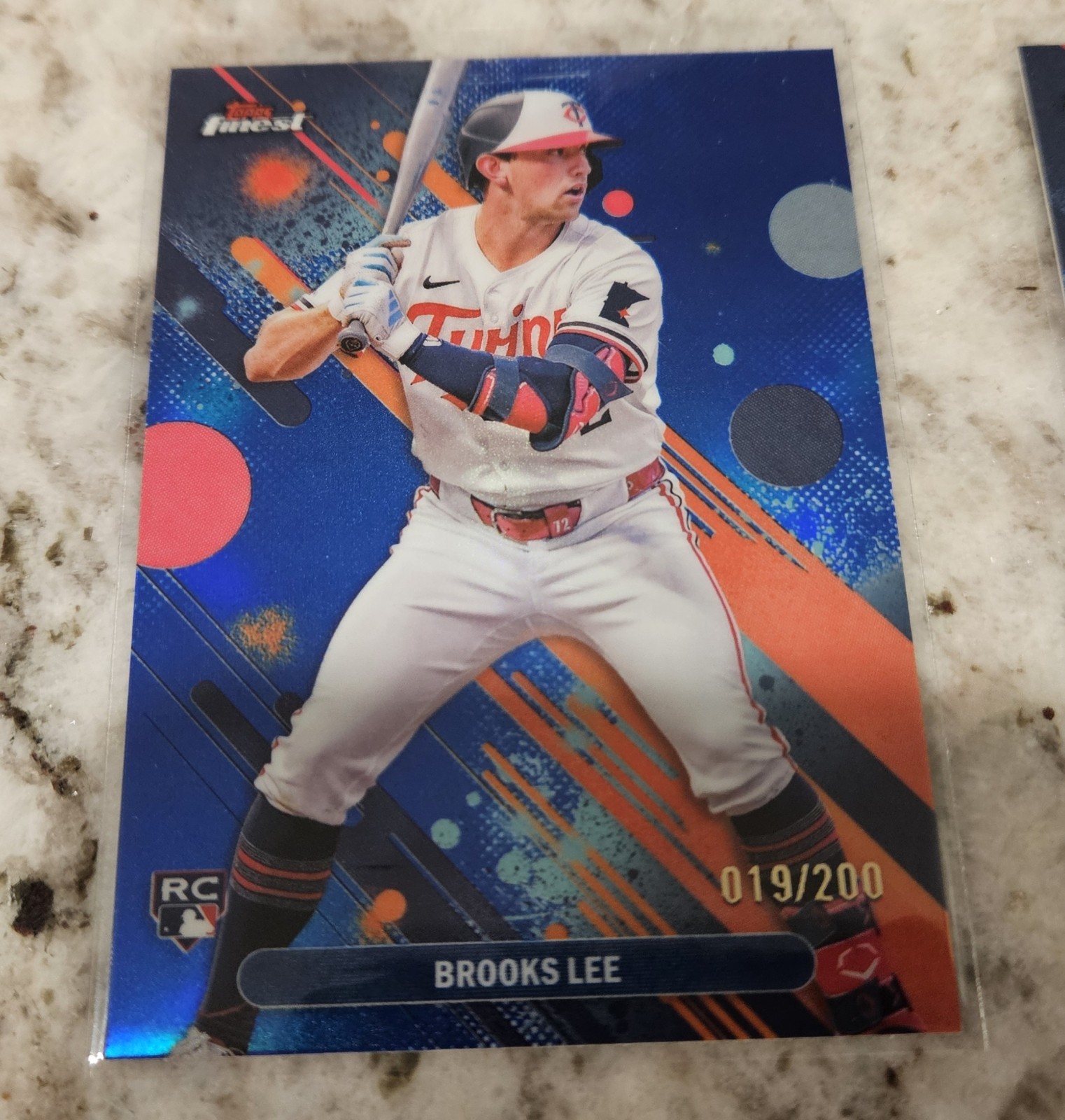 2025 Topps Finest Brooks Lee RC Blue Refractor /200 Minnesota Twins #31