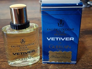 Guerlain Vetiver Eau de Cologne 30 ml vintage confezione originale offerta da Hotel Ritz Paris