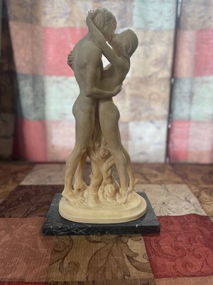 A. Santini Statue   Romantic Couple (Objet d Elegance Collection)